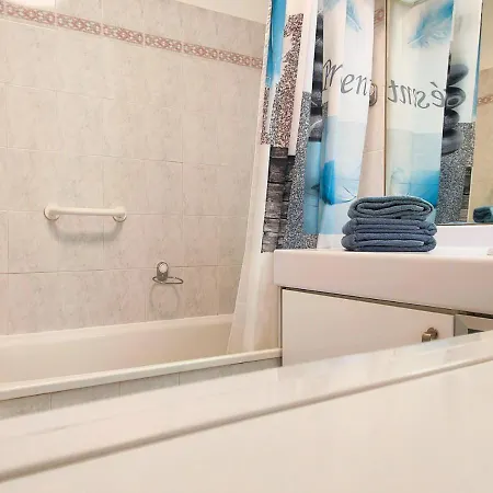 Appartement Le Victoria-centre Ville-piscine-parking Prive-wi-fi *