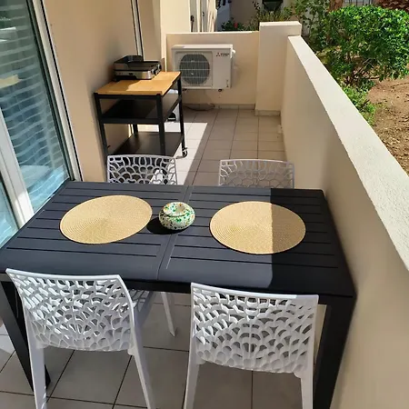 Le Victoria-centre Ville-piscine-parking Prive-wi-fi Appartement Hyères