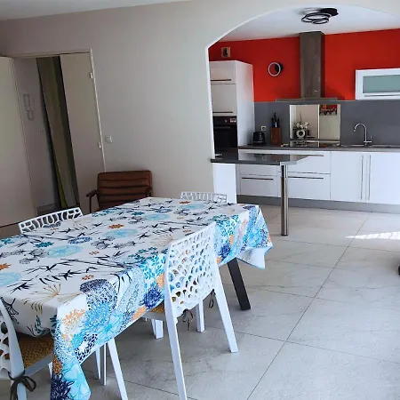 Le Victoria-centre Ville-piscine-parking Prive-wi-fi 아파트 *