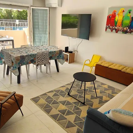 Apartment Le Victoria-centre Ville-piscine-parking Prive-wi-fi Hyeres